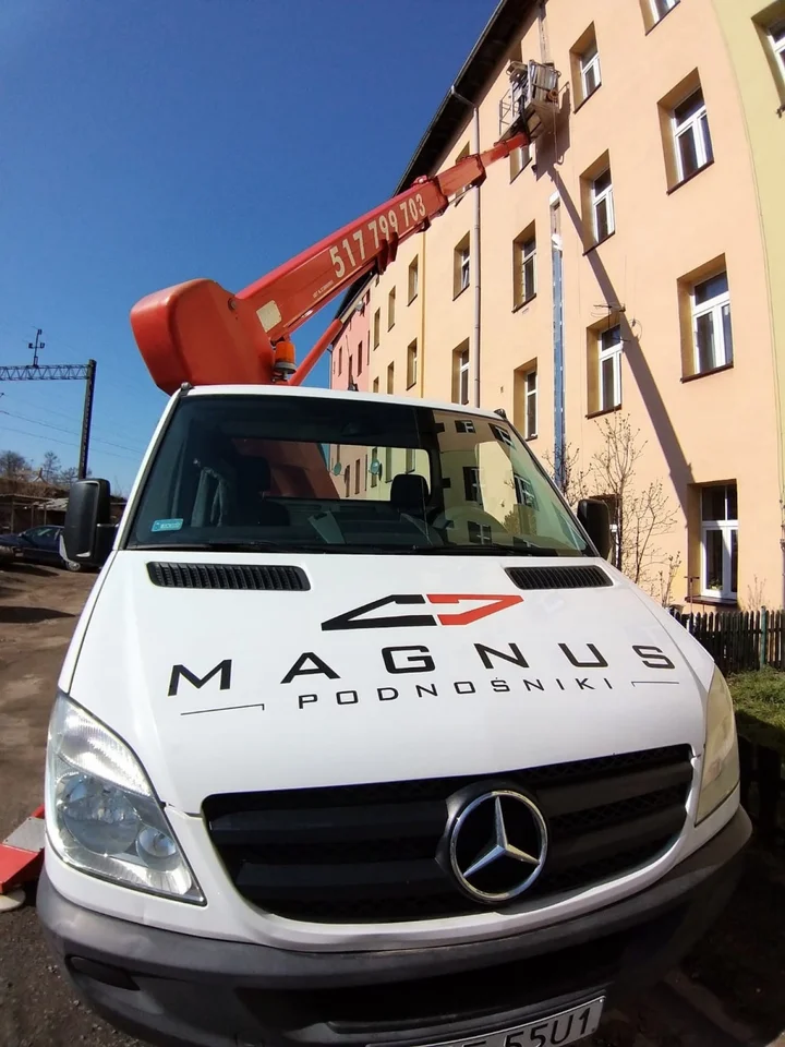 Podnośnik koszowy 22 m